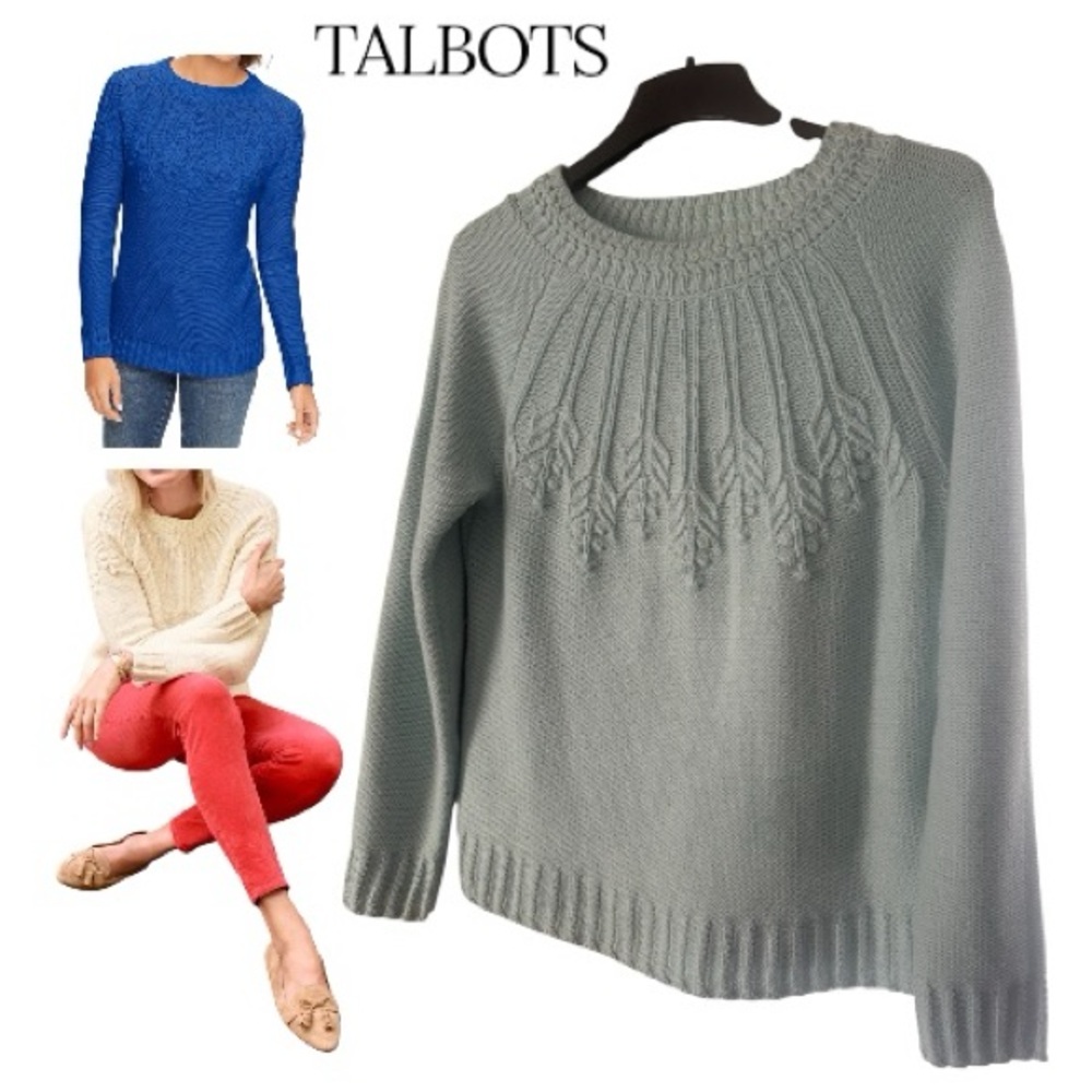 Elegant Light Blue Women's Sweater